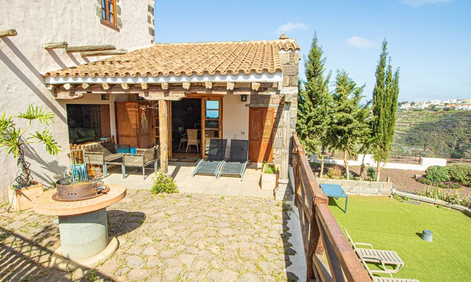 Moya House | Mountain Hideaway House in Moya