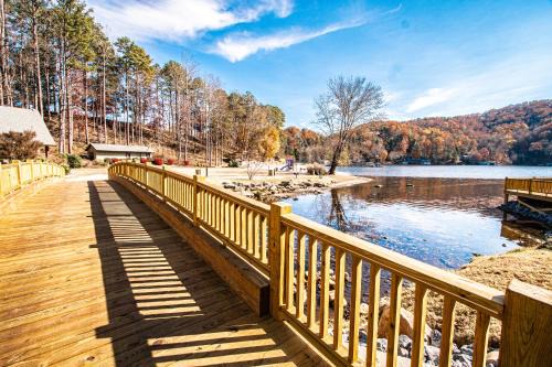 Lake Lure Resort | Mountain Loft Resort - Lake Lure, NC
