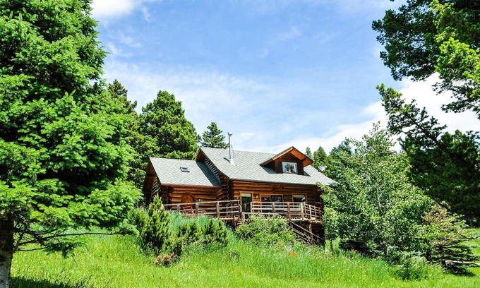Bozeman Cabin | Mountain Log Home Close to Historic Downtown Bozeman & Bridger Bowl.