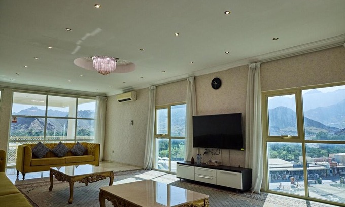 Masafi Villa | Mountain Majesty 4 Bed Home - BBQ Retreat