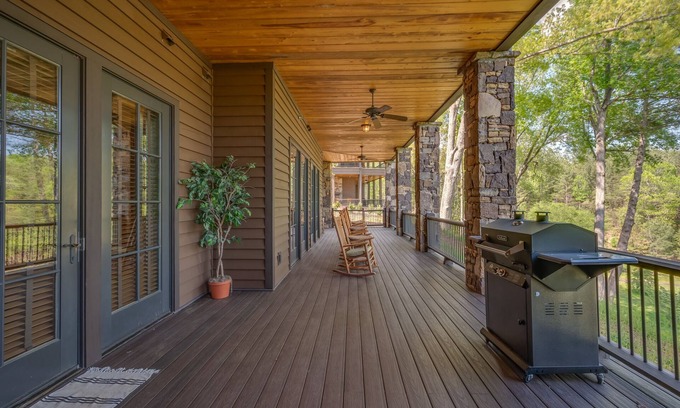 Mill Spring Villa | Mountain Meadow Villa