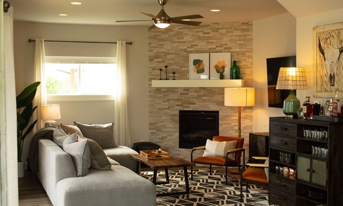 Bozeman House | Mountain modern home in The Lakes with Hot Tub, 10 minutes from Downtown Bozeman