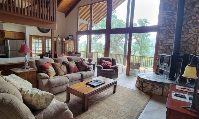 Midpines Ski Chalet | Mountain View Chalet