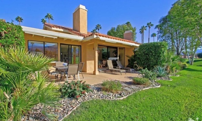 Palm Desert Villa | Mountain view desert get away
