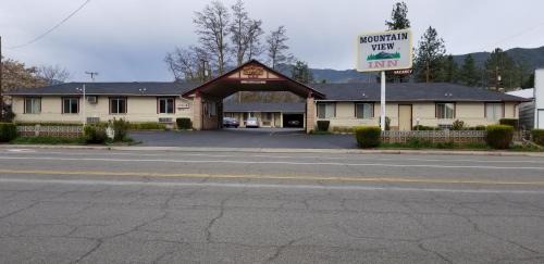 Yreka Hotel | Mountain View Inn Yreka CA
