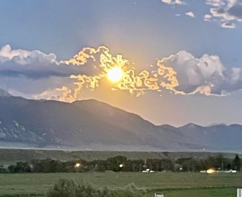 Ennis House | Mountain View Suite