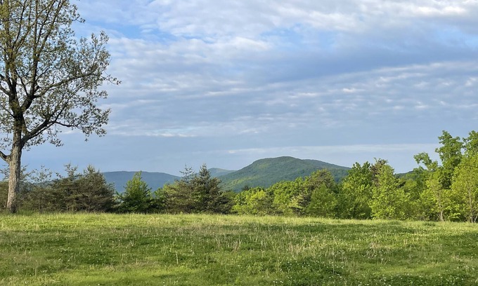 Crossville - Harriman House | Mountain View Tiny House in Golf Capital of TN