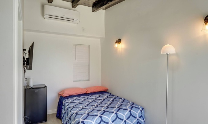 Frazier Park Apartment | Mountain Views: Minimalist California Studio