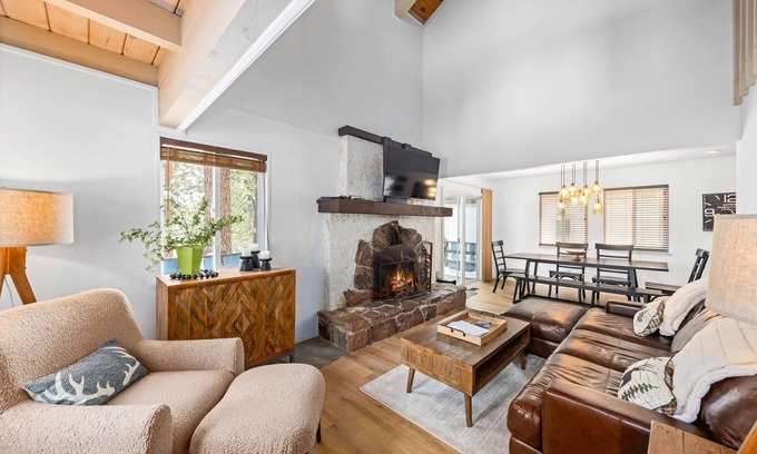 Incline Village Cabin | Mountaintop Retreat | 5 Minute Stroll From Diamond Peak Ski Resort