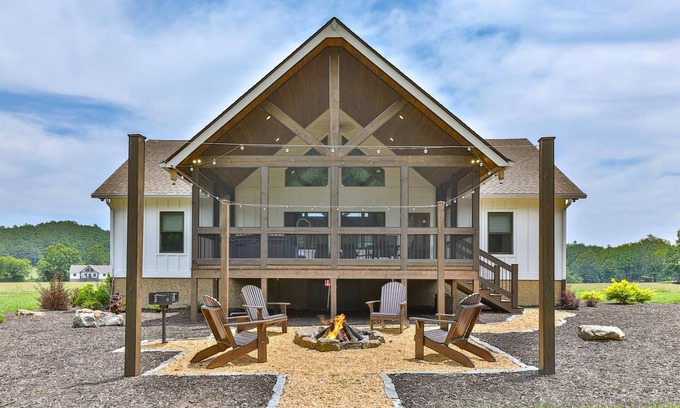 Ellijay Cabin | Mountaintown Chalet | Ellijay, GA