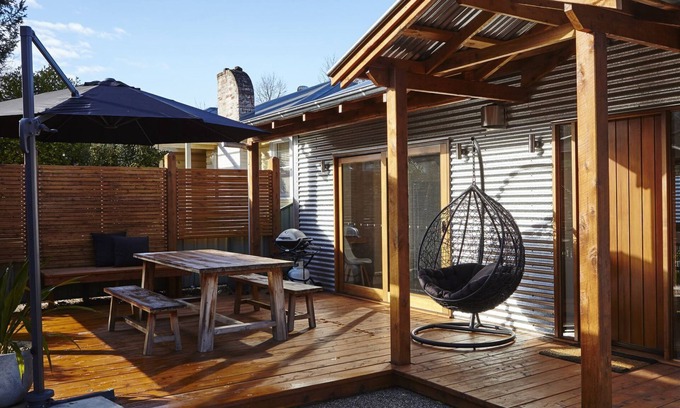 Bright House | MounTin Hut - Central Bright