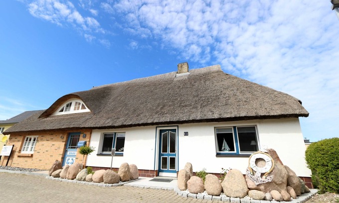 Monchgut-Granitz House | MR: House on the Wiek with terrace - House on the Wiek with terrace