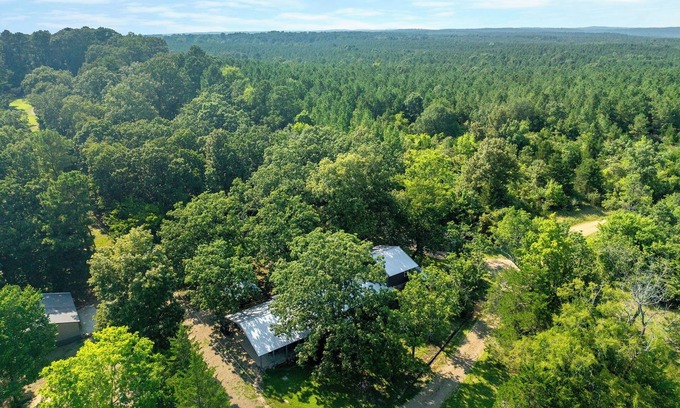 Broken Bow Cabin | Mt.Fork Hideaway, LowerMt.ForkRiver, 4BD|2BTH|SLPS 10 Pickleball, Hot Tub