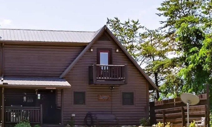 Pigeon Forge Cabin | Mt views, Firepit, Pickle Ball, Hot Tub, Fireplace