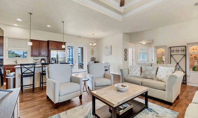 Montgomery House | MTD10333 Summary: Sou