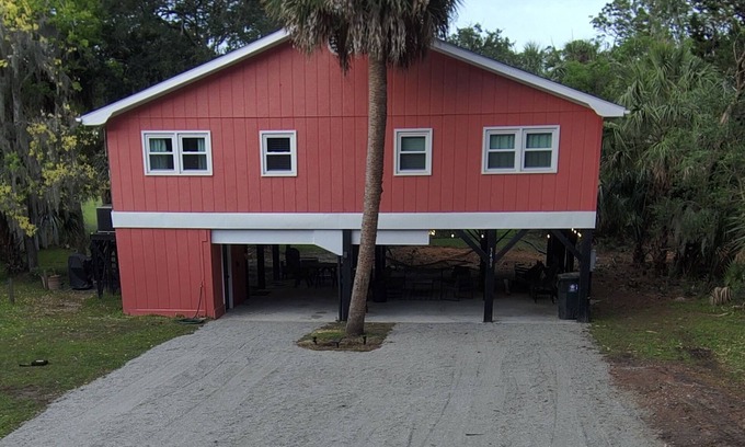 Edisto Island House | "MUCK IT"-QUINTESSENTIAL Edisto Beach House w/in Steps of Beach