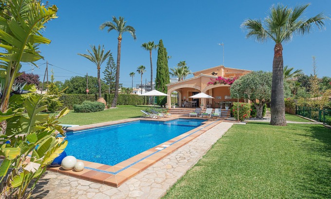 Son Baulo Villa | MULHOLLAND VILLA - Spectacular villa with private pool and free WiFi.