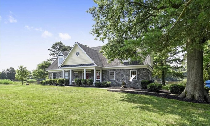 Cambridge House | Multi-Generational Waterfront Retreat with Pool!