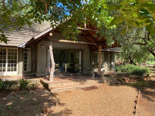 Gravelotte House | Murchison View Cottage