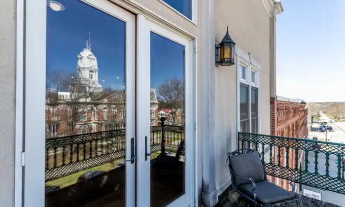 Fayette Apartment | Must see! Stunning Penthouse in heart of downtown