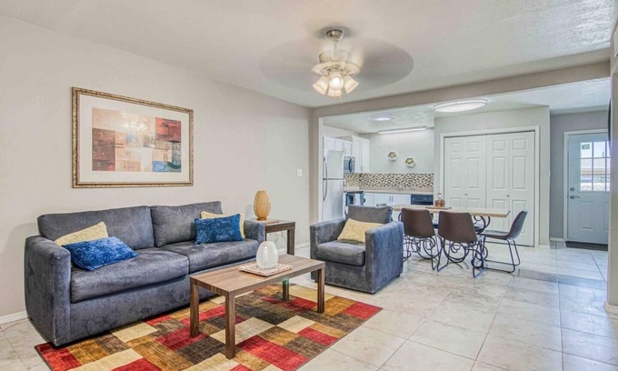 El Paso House | My Cozy Duplex “A” in the Heart of West Side.