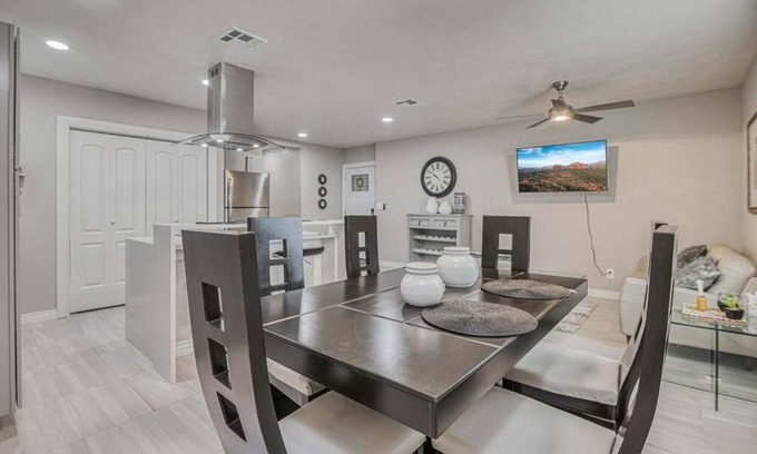 El Paso Apartment | My Cozy Duplex B in the heart of West Side