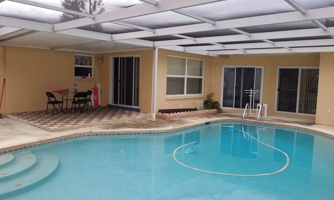 Jasmine Lakes House | My house has3 bdr, 2.5 bath with outdoor pool; it has a hot tub for you to enjoy