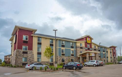 Davenport Hotel | My Place Hotel-Davenport/Quad Cities, IA