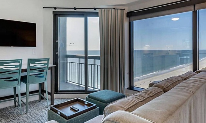 Downtown Myrtle Beach Villa | Myrtle Beach 1BR/1Bath Beachfront Condo · Myrtle Beach 1BR/1Bath Beachfront Condo