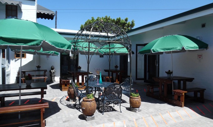 Still Bay Bed & Breakfast | Myrtles Retreat