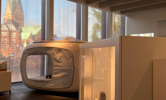 Lueneburg Cabin | Nachts allein im Museum - Indoor Cube