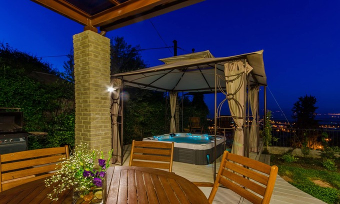 Rosh Pinna Villa | Naomi's