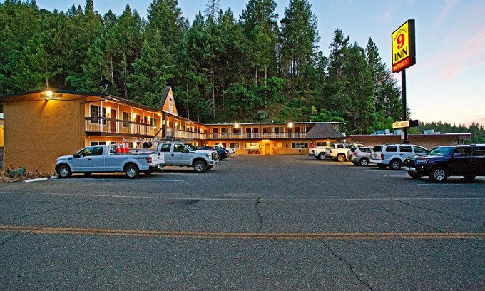 Placerville Hotel | National 9 Inn - Placerville