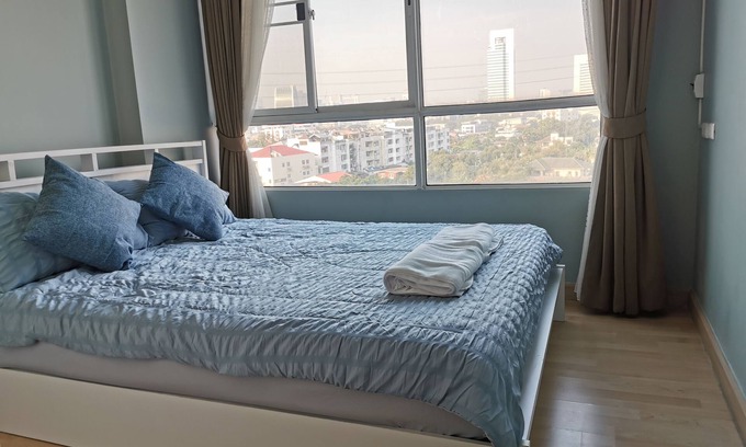 Chom Phon Condo | Natural light, Entire room near MRT Ladprao 500m