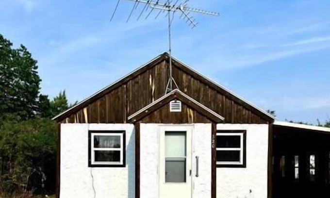 Nashua House | Nature's Oasis! Minutes from FT Peck! Hunt & Fish!