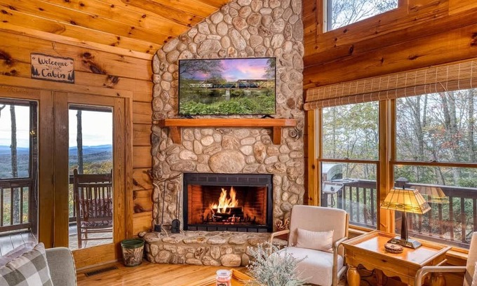 Morganton Cabin | Nature's Whisper- View, hot tub, fire pit, private