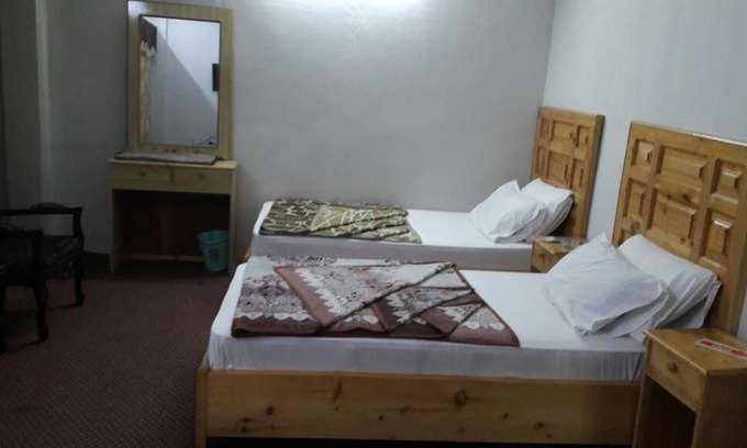 Gilgit Hotel | Naveed Tourist Inn