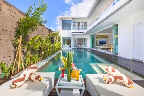 Dewi Sri Villa | Nayana 4 BR Private Pool Villa ZN222