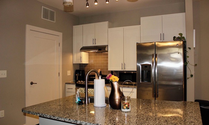 Southwest Raleigh Apartment | NC State Art Museum Rental