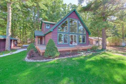 Rapid City House | Near Beach Access Torch Lake Cabin Retreat!