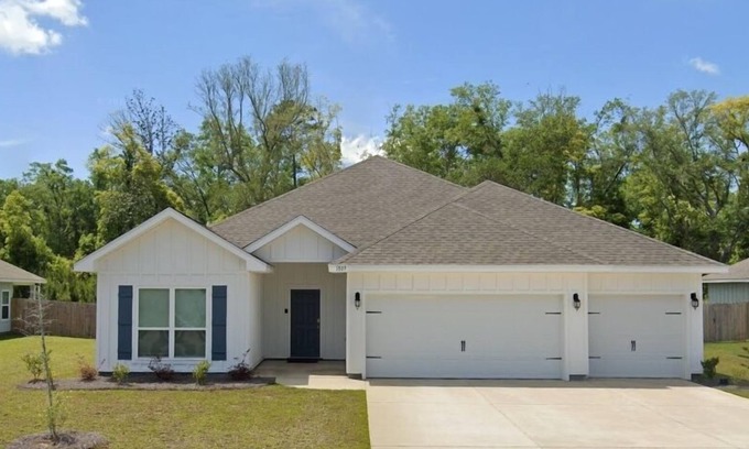 Foley House | Near Beach - K/K/Q/TwTw/Sofa SL - Newly constructed house-Pet Friendly-Sleeps 10