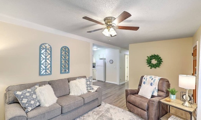 Goose Creek House | Near Charleston 3 Bed w/Fenced Yard Near Beach!