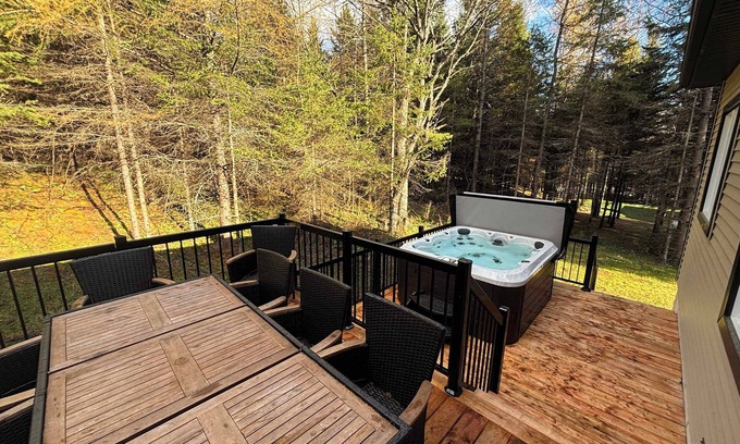 Weedon Ski Chalet | Near Lake Louise - Spa -Weedon - Pionnier