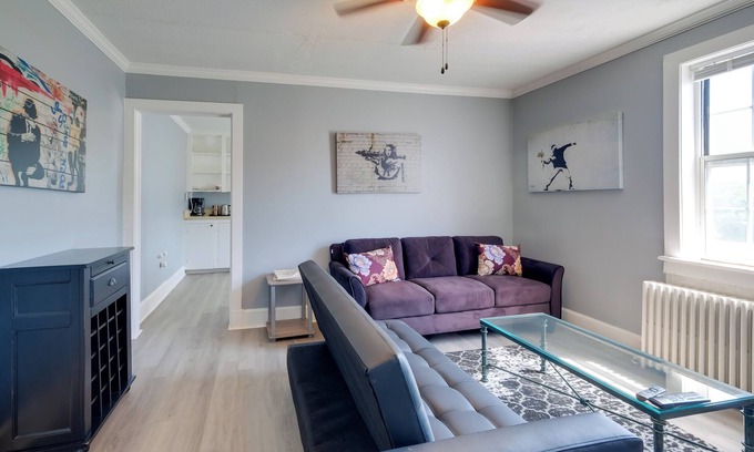 Hamilton Apartment | Near Loudoun Wine Trail: Apt w/Restaurant On-Site