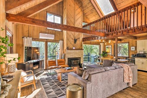 Twain Harte House | Near Trails Cabin with 2-Level Deck in Twain Harte