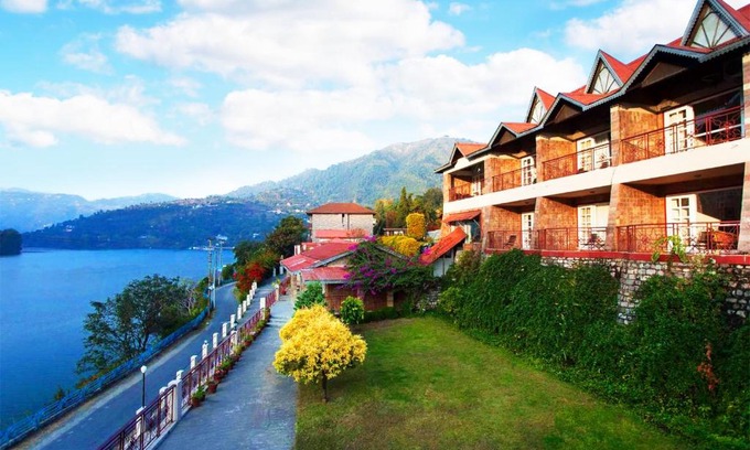 Bhimtal Resort | Neelesh Inn- A Luxury Lake View Hotel- 20 kms from Nainital