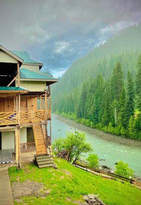 Azad Kashmir Resort | Neelum Resorts Taobat