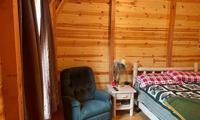 Neihart Apartment | Neihart MT Mountain Cabin