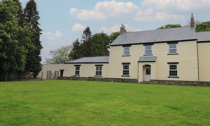 Nenthead Cottage | NENTHEAD HOUSE, pet friendly, with a garden in Alston