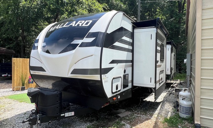 Lithonia House | New 1 Bed RV in Conyers on a Hydroponic Farm